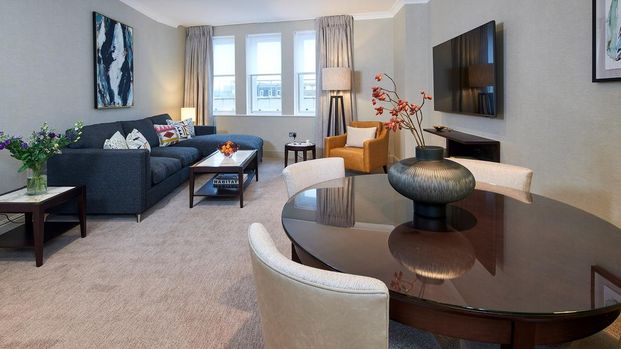 2 bedroom penthouse to rent - Photo 1