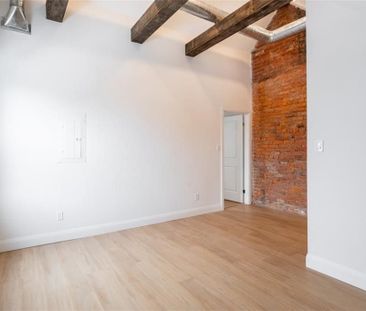 For Lease - 113 Catharine Street Unit# 3, Hamilton, Ontario - Photo 2