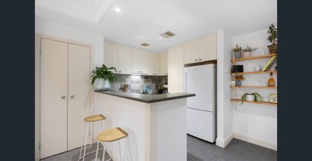 3-Bedroom, 2-Bathroom Apartment with 2 Car Parks - Walk to Beach & Bay Street - Photo 5