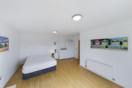 2 bedroom flat to rent - Photo 3
