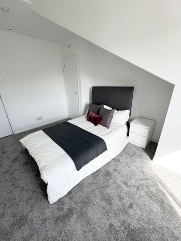 Flat 5, 24 Kelso Road, LS2 9PR, Leeds - Photo 3