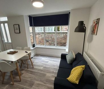 1 bedroom in a house share to rent - Photo 3