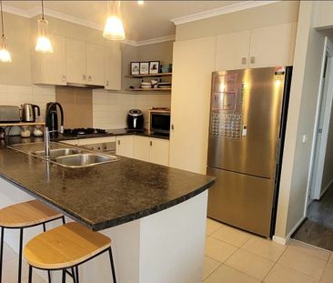 Pakenham - Photo 2