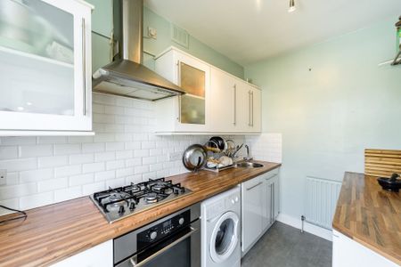 1 Bed Flat, Stowe Road, W12 - Photo 4