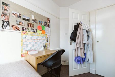 3 bedroom semi-detached house to rent - Photo 4