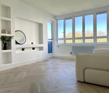 2 Bed Flat, Emberton Court, EC1V - Photo 2