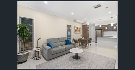 Stylish & Spacious Townhouse in Prime Corinda Location! - Photo 2