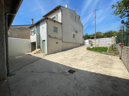 MIGNE-AUXANCES - MAISON T4 AVEC COUR - Photo 4