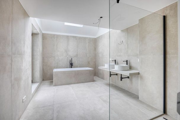 Villa te huur in Rhode-Saint-Genèse - Foto 1