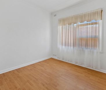 Modern Home in Great Location! - Photo 5