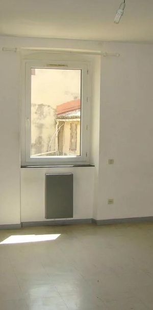 Location Appartement 1 pièce 30m² VITROLLES 13127 - Photo 1