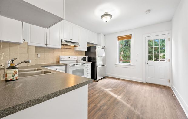 For Lease - 69 Rockcliffe Boulevard Unit# Main Floor, Toronto, Ontario - Photo 1