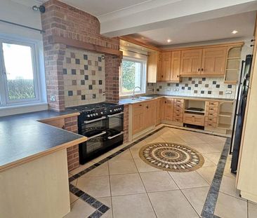 5 bedroom detached house to rent - Photo 4