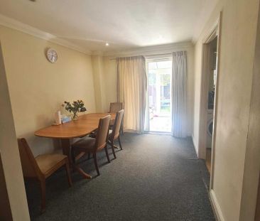 3 bedroom end of terrace house to rent - Photo 3