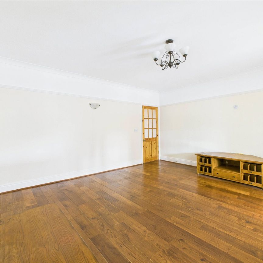 Finchampstead Road, Wokingham Finchampstead Road, Wokingham - Photo 1