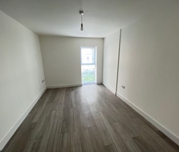 Modern 2-Bedroom, 2-Bathroom Student Apartment in Portswood, Southa... - Photo 2