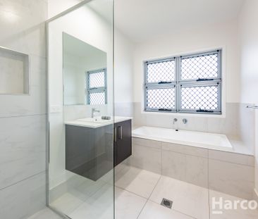 Experience Luxurious Living in Branyan - Photo 5