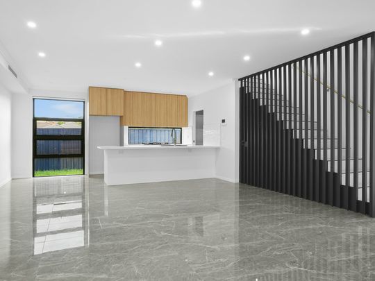 Luxury Family Home - Photo 1