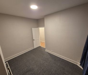 1 Bed Flat, Clarence Road, E5 - Photo 2