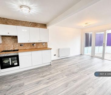 3 bedroom terraced house to rent - Photo 5