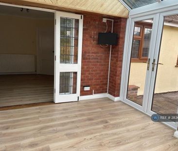4 bedroom detached house to rent - Photo 5