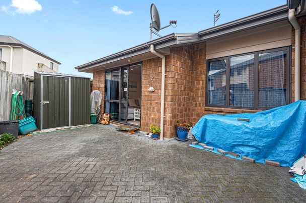 This well presented two bedroom townhouse is set in a handy location, just a short distance from Waikato Hospital and the CBD - ideal for hospital staff wanting a quick commute to work. - Photo 1