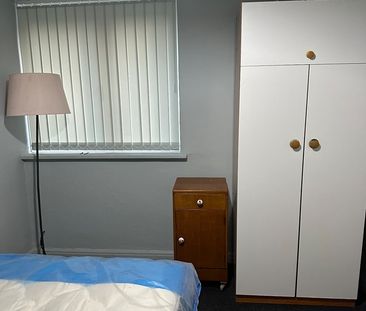 Room in a Shared House, Pelham Road, B8 - Photo 4