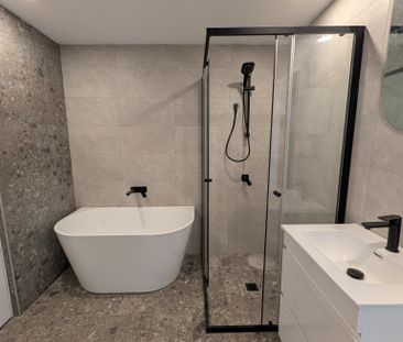 Castle Hill - Photo 3