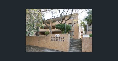 Spacious 2 bedroom air conditioning unit with floor board - Photo 2