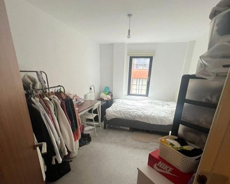 2 bedroom flat to rent - Photo 2