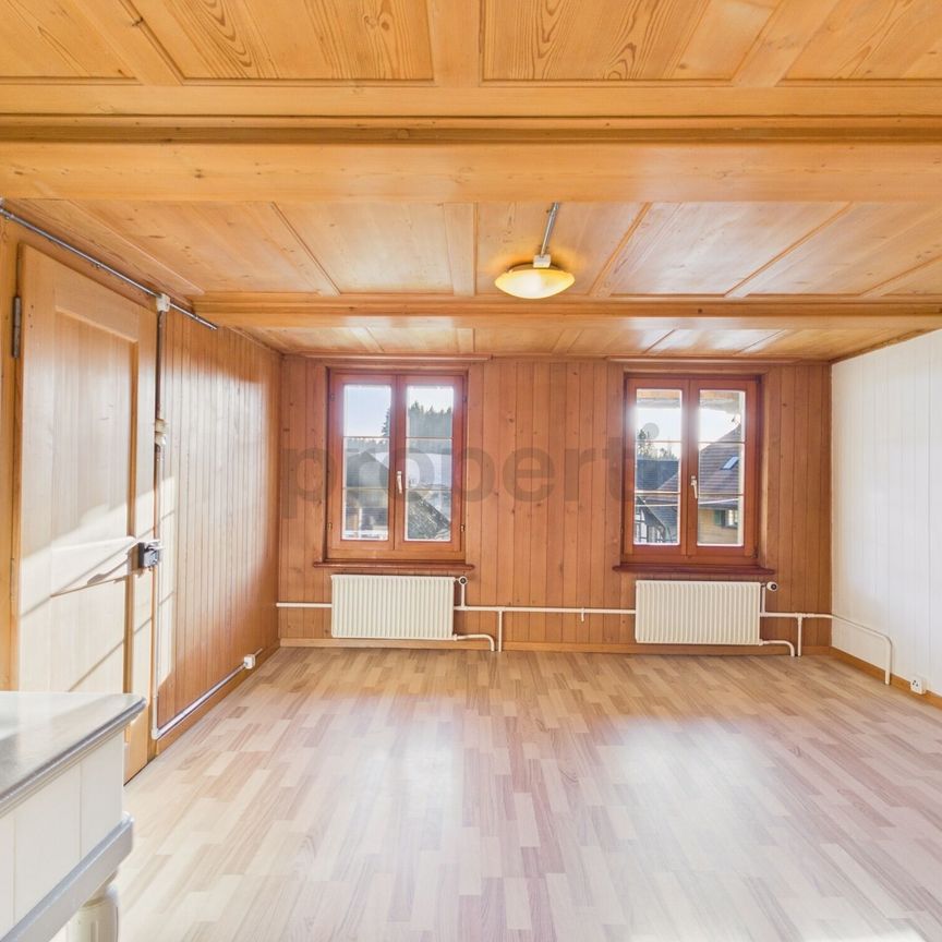 Charming 3.5-room apartment in a farmhouse above the sea of fog - Photo 1