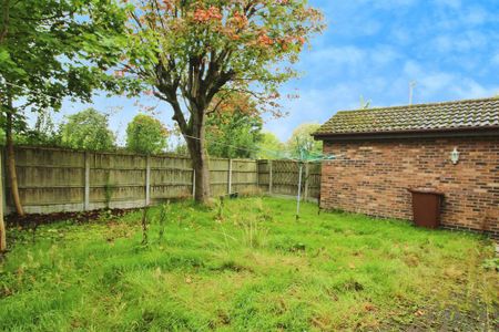 3 bedroom detached house to rent - Photo 3