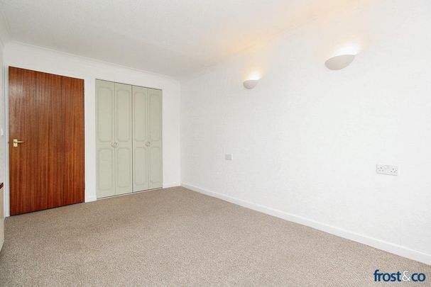 1 bedroom retirement property to rent - Photo 1