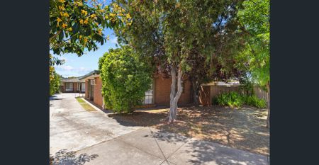 Neat & Convenient Coastal Living! - Photo 5