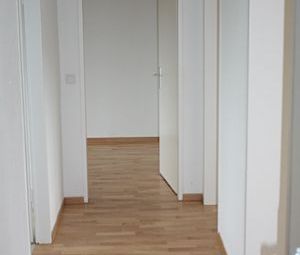 3 Zimmer, mit modernisiertem Badezimmer - Photo 1