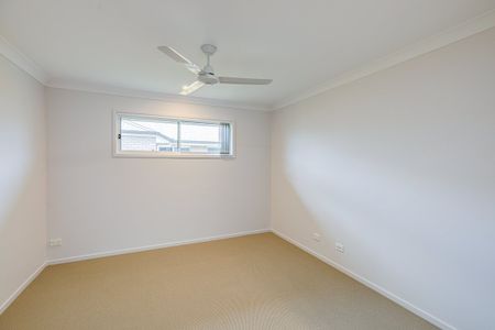 Brand-New Family Home in Park Lane Reserve! - Photo 2
