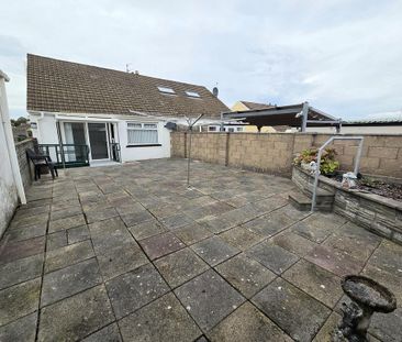 2 bedroom semi-detached bungalow to rent - Photo 2