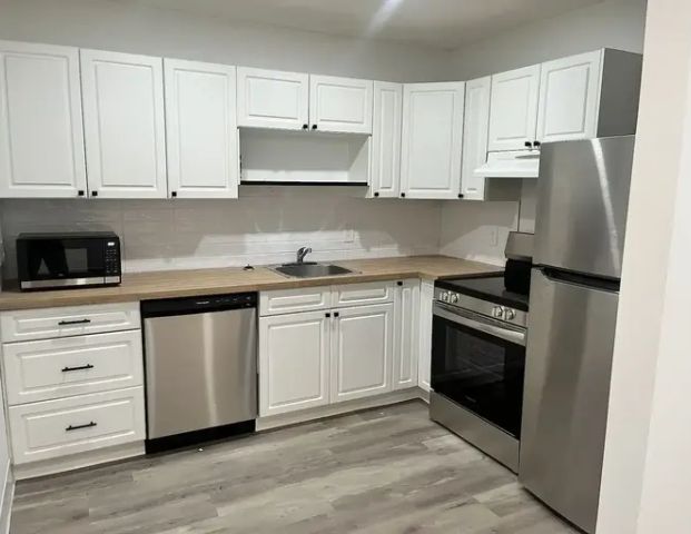 1 Bedroom near UofC | Laureate Place | Check description for Showing | 2011 University Dr NW, Calgary - Photo 1