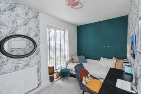 3 bedroom terraced house to rent - Photo 5