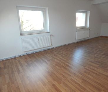 Großzügige 3-Zimmer-Dachgeschosswohnung wartet auf SIE! - Photo 1