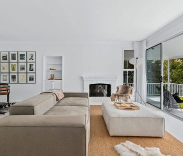 Bright ocean-view 2 bedroom 2 bathroom designer beach escape with p... - Photo 1