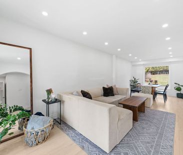 For Lease - 34 Park Lane Circle, Richmond Hill, Ontario - Photo 1