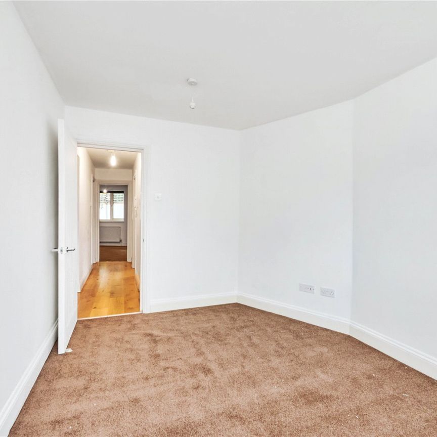 Eardley Road, London, SW16 - Photo 1