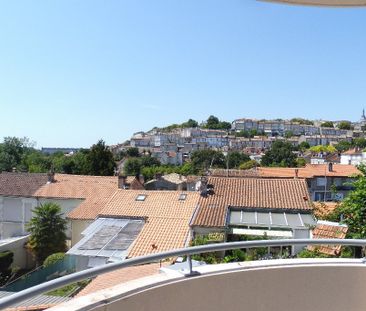 Location Appartement 3 pièces 84m² ANGOULEME 16000 - Photo 2