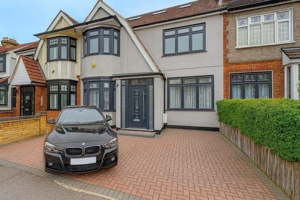 1 bedroom in a house share to rent - Photo 1