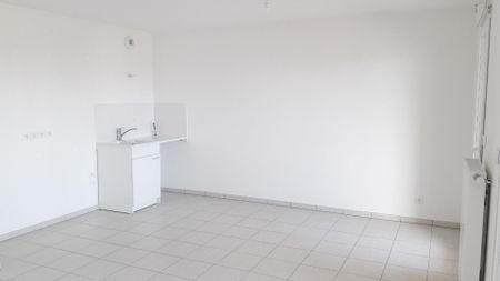 location Appartement T3 DE 62.7m² À VILLEURBANNE - Photo 2