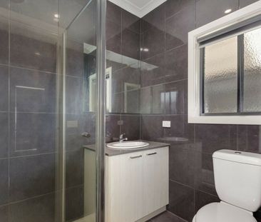 BIG 5 BEDROOM FAMILY HOME - Photo 6