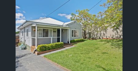 Bright & Modern Home in the Heart of Newcomb - Photo 4