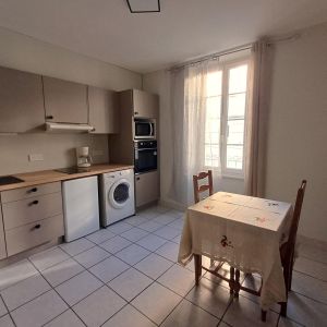 Location Appartement 2 pièces 30m² MILLAU 12100 - Photo 2
