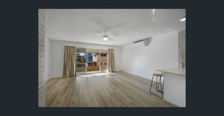 RARE 3 BED BROADWATER UNIT WITH LIFT ACCESS - Photo 5